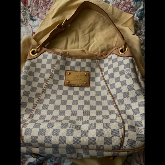 Like new - Picture 1 of 2